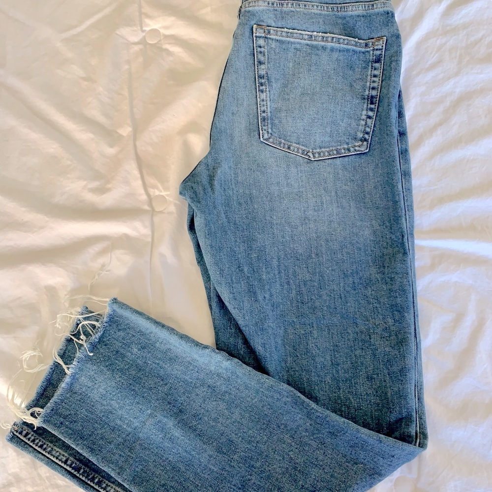 Everlane Original Cheeky Blue Jeans Raw Hem Straight Leg High Waisted - Size 28
